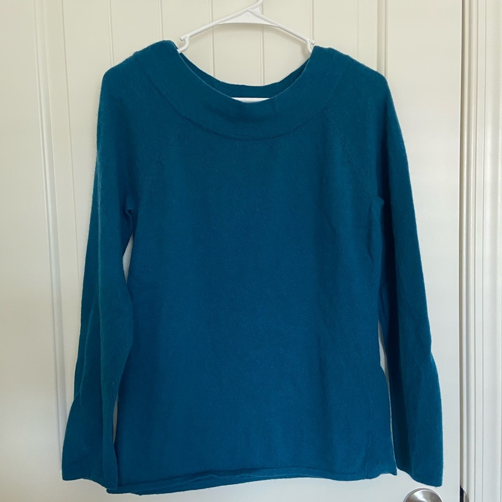 EUC | Susan Bristol women’s angora rabbit hair & wool blend sweater — large